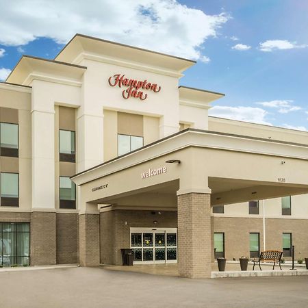 Hampton Inn Нюпорт Екстериор снимка